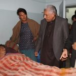 دیدار والی هرات از مجروحان حمله تروریستی در جبرئیل