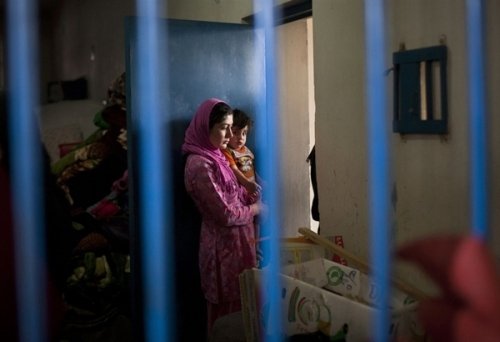 زنان زندانی در بغلان به مناسبت ۸ مارچ تحت مساعدت قرار گرفتند