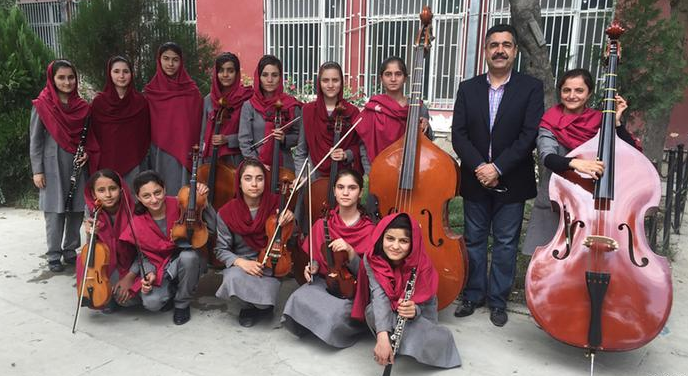 دریافت جایزه موسیقی پولار توسط انستیتوت ملی افغانستان