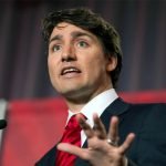 رد دستمالی شدن یک خبرنگار زن از سوی نخست وزیر کانادا