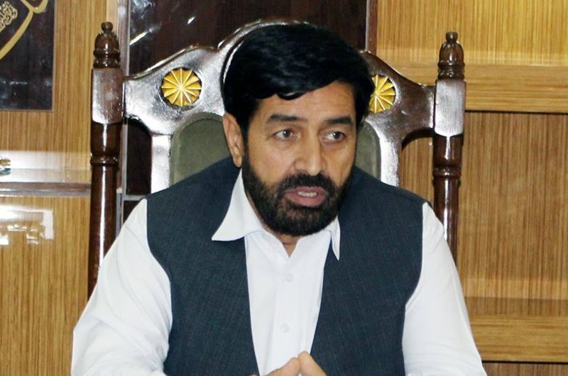 والی هلمند ایران و پاکستان را متهم به حمایت از پیکار جویان طالب کرد