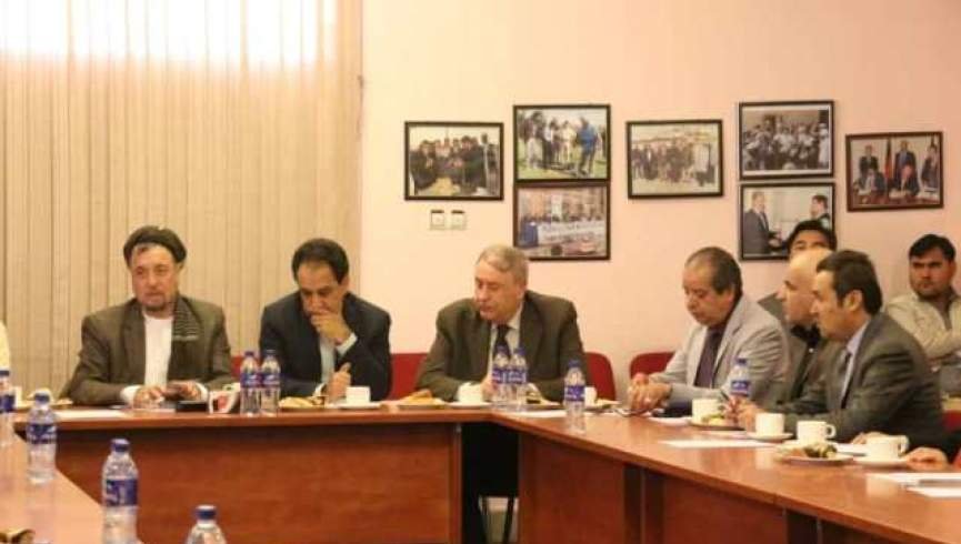 نامزدان انتخابات، حکومت را متهم به تلاش برای تداوم فعالیت پس از اول جوزا می کنند