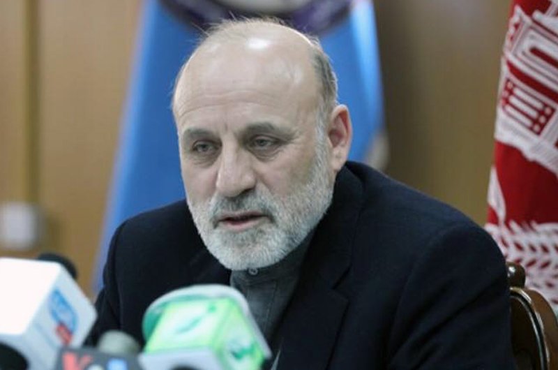 داوودزی، به هند سفر کرد