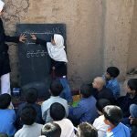 کار تکمیل ۲۹ باب مکتب نیمه کاره در ولایت دایکندی آغاز شد