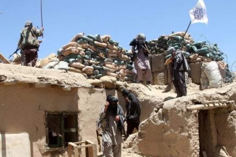 یک پاسگاه امنیتی در مرکز شهر فراه به دست پیکارجویان طالب سقوط کرد