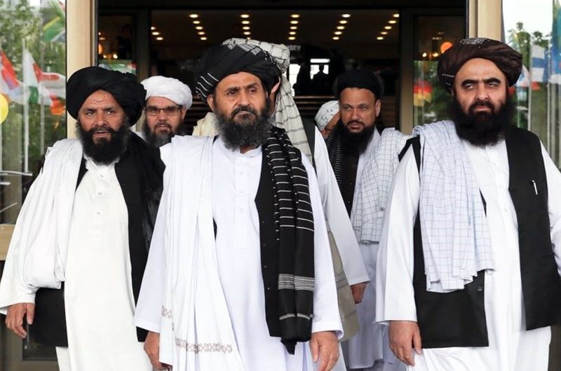 هیئت طالبان صبح دیروز به ریاست ملا برادر به اندونزی سفر کرد