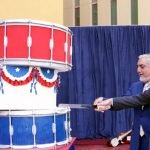 سفیر آمریکا در افغانستان خطاب به افغان‌ها: برای صلح آماده شوید