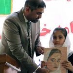 جوانان آمریکایی همدلی خود را با کشیدن چهره دانش‌آموزان افغان به افغانستان فرستادند
