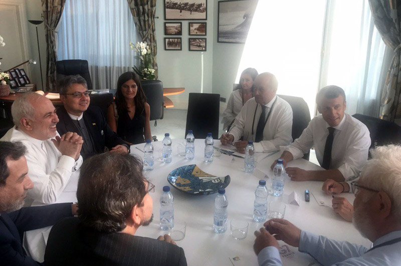 ظریف پس از دیدار با رییس جمهور فرانسه، نشست سران گروه ۷ را ترک کرد