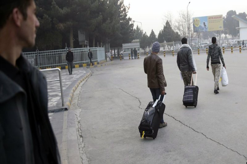 اخراج نزدیک به ۱۰ هزار پناهجوی افغان از کشورهای اروپایی