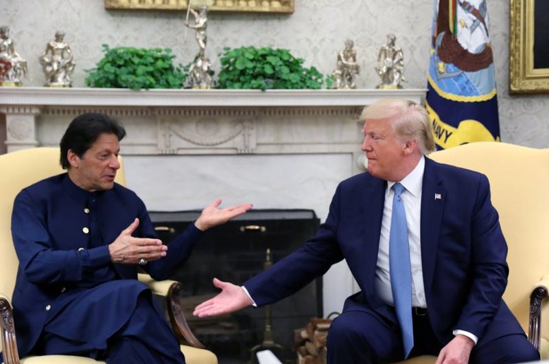 ترامپ در تماس تلفنی با عمران خان، موضوع صلح افغانستان را به بحث گذاشت