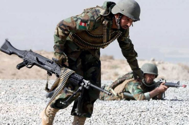 نفوذی پیکارجویان طالب پنج پلیس را تیرباران کرد