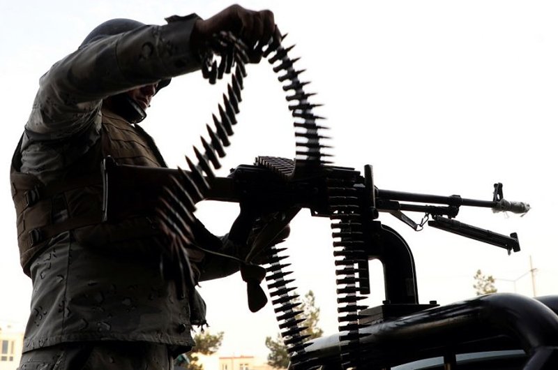 تداوم درگیری در بالابلوک فراه جان یک سرباز افغان را گرفت