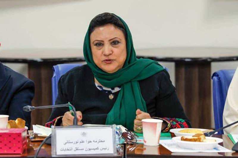 کمیسیون انتخابات روحانیون را مکلف می‌داند که زنان را به رای دادن تشویق کنند