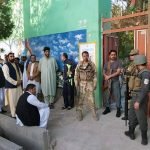 مردم هرات به پای صندوق‌های رای رفتند؛ والی هرات امنیت انتخابات را تضمین کرد