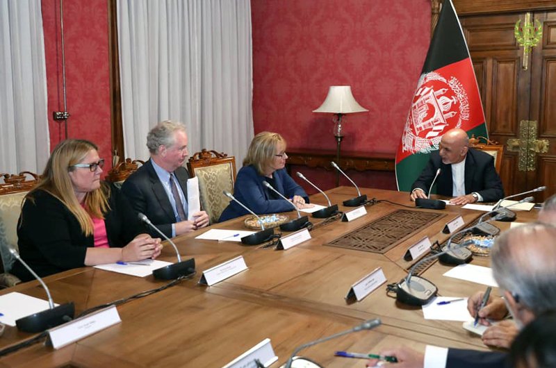 نمایندگان آمریکا به افغانستان آمدند؛ هیئت مجلس سنا با غنی در ارگ دیدار کرد