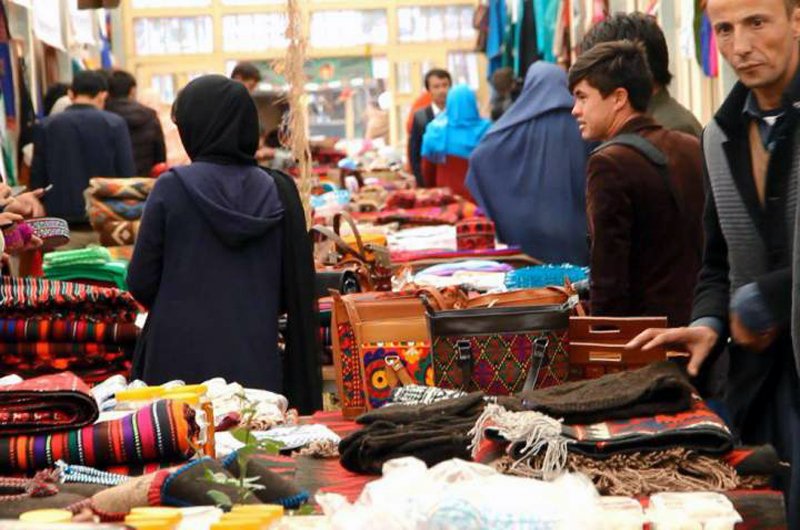 دست‌مایه‌های زنان بامیانی، مهمان نمایشگاهی در این ولایت شد