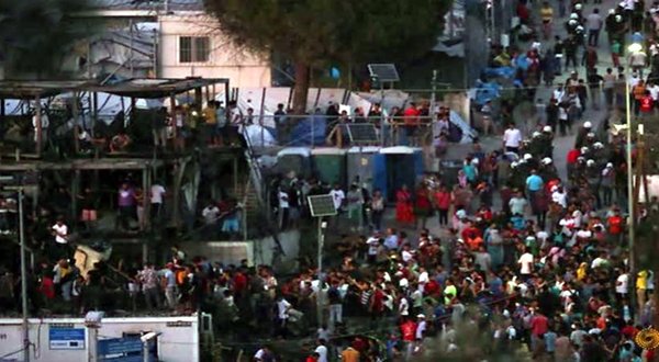 دولت یونان در تصمیمی غافلگیرانه ده هزار پناهجو را به ترکیه باز می‌گرداند