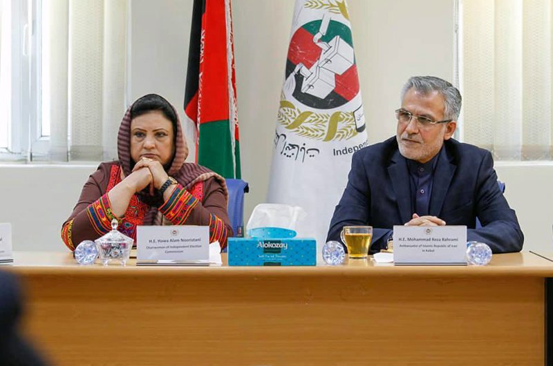 بازدید سفیر ایران از کمیسیون انتخابات واکنش دو مجلس افغانستان را برانگیخت