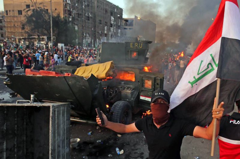 آتش تند معترضان در عراق؛ دستکم ۶۵ نفر در خشونت پلیس جان باختند