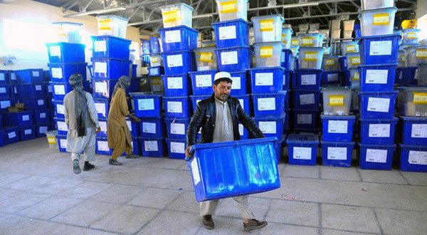 شمارش معکوس نتایج ابتدایی انتخابات؛ انتقال نزدیک به دو میلیون رای به سرور مرکزی