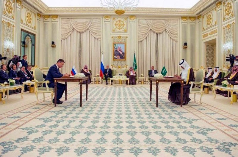 عربستان میلیاردها دالر قرارداد نظامی با روسیه امضا کرد