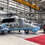 هند دو هلیکوپتر جنگی به افغانستان اهدا کرد