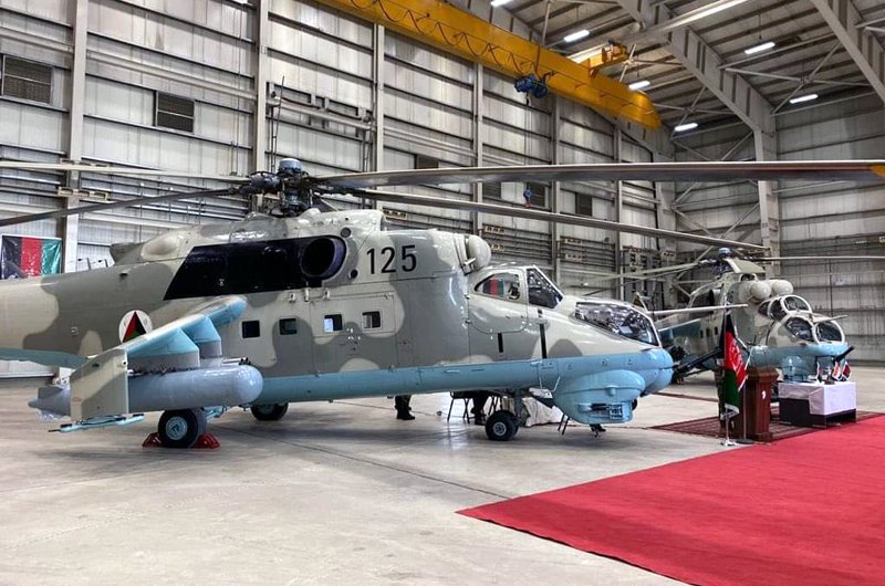 هند دو هلیکوپتر جنگی به افغانستان اهدا کرد