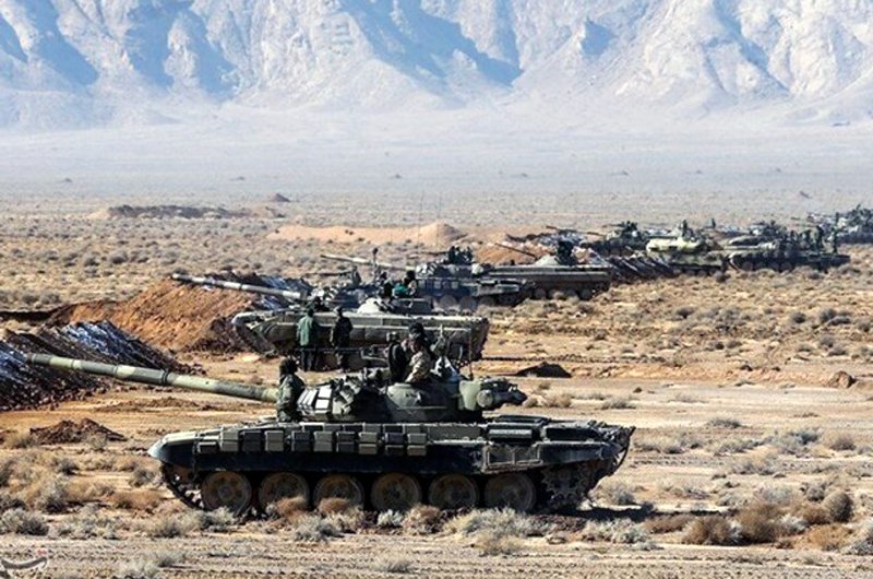 همزمان با عبور ارتش ترکیه از مرز سوریه، رزمایش ایران سوال برانگیز شده است