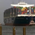 تحریم‌های آمریکا تخلیه کشتی‌های کالای اساسی در بنادر ایران را ناممکن کرده است