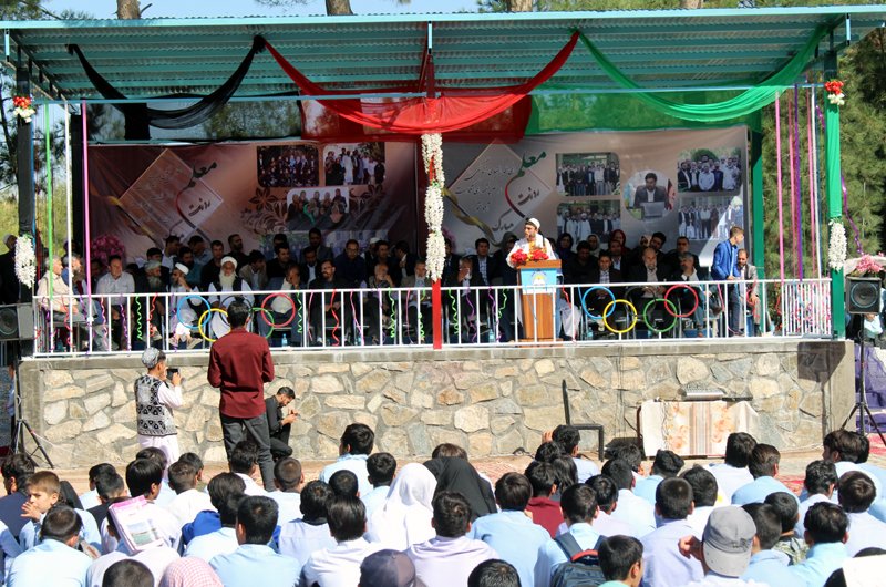 از روز معلم در هرات با حضور مقام‌های محلی تجلیل به عمل آمد