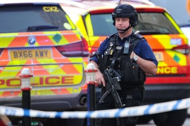 حمله تروریستی با چاقو در لندن/ مهاجم سابقه‌دار بود