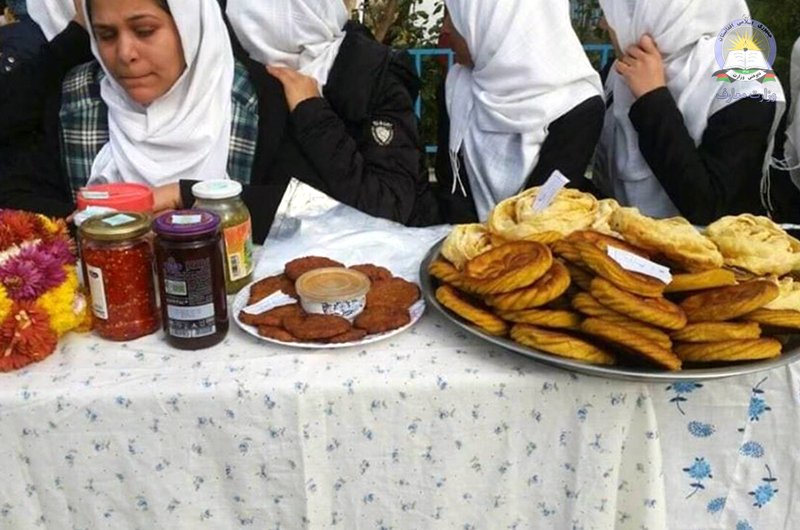 خودنمایی صنایع دستی دانش‌آموزان لیسه نسوان نساجی گلبهار